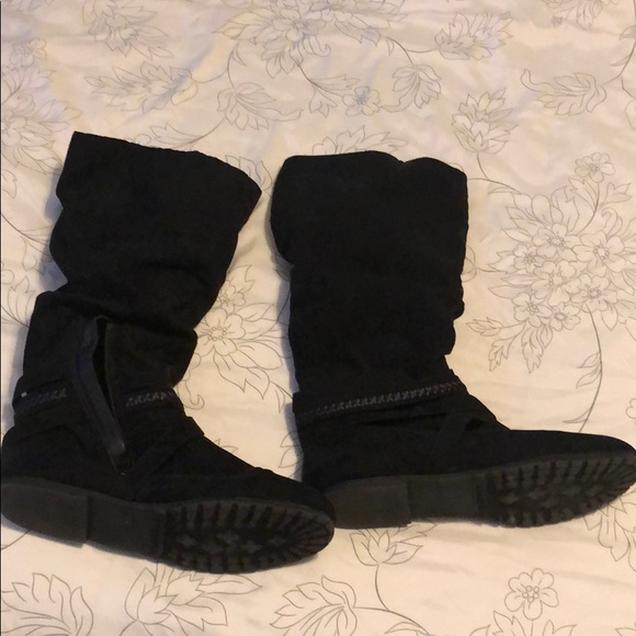 Black tall boots - Picture 2 of 4